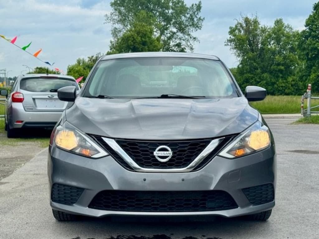 2016 Nissan Sentra SV/S/SR/SL thumbnail 3