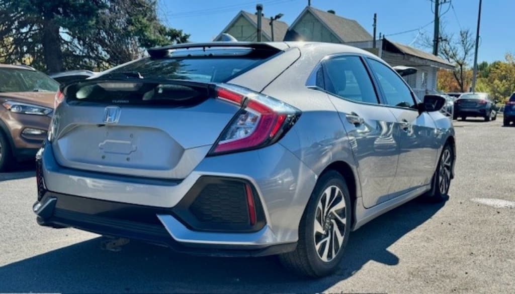 2018 Honda Civic Hatchback LX thumbnail 6