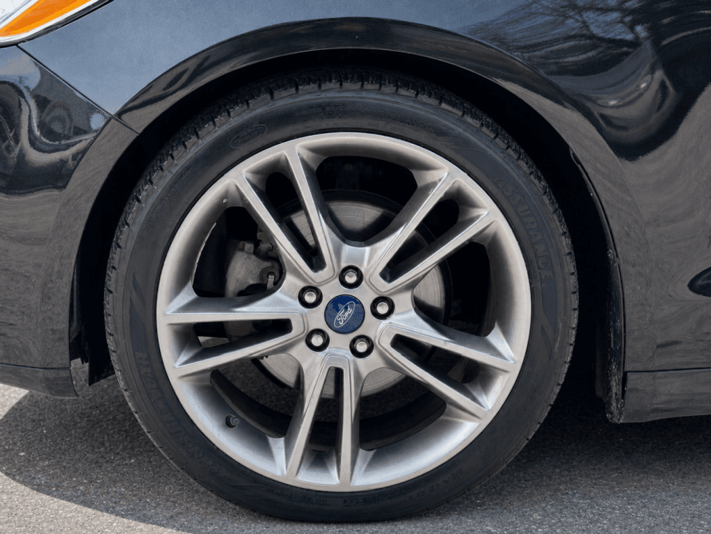 2015 Ford Fusion SE thumbnail 4