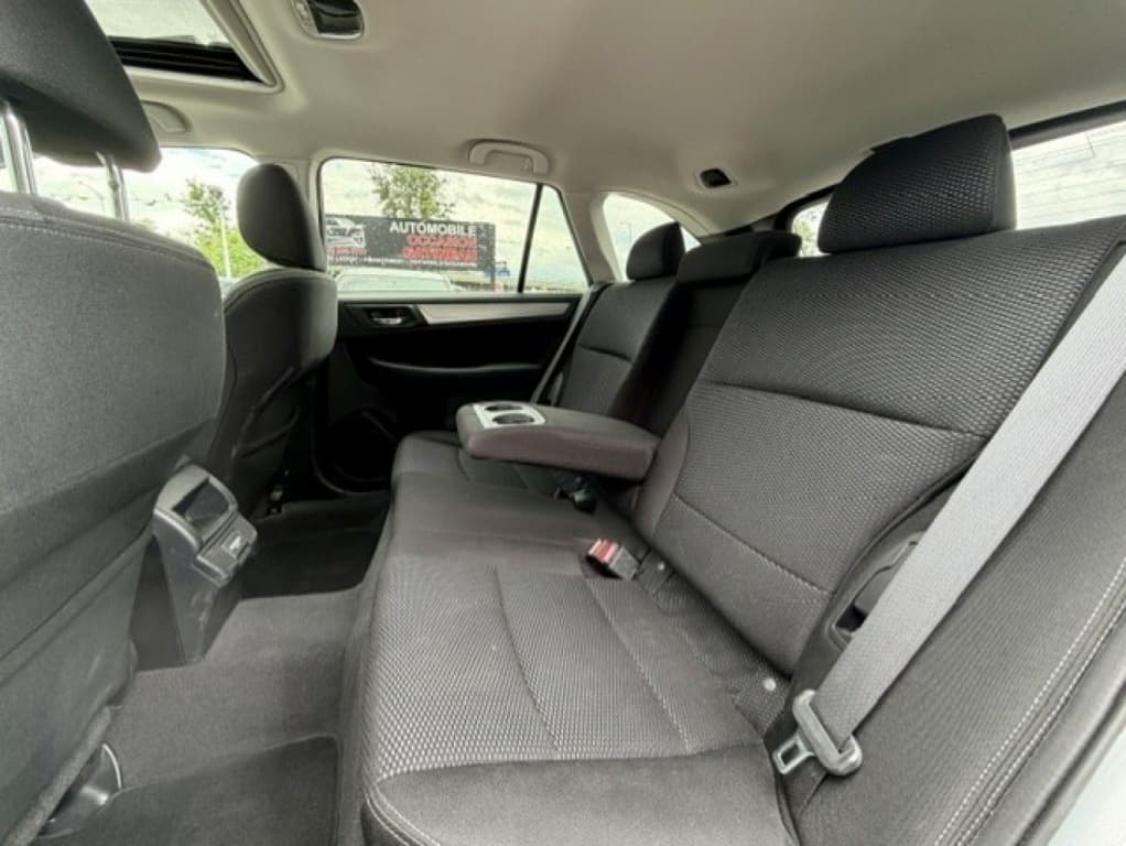 2018 Subaru Outback Touring thumbnail 9