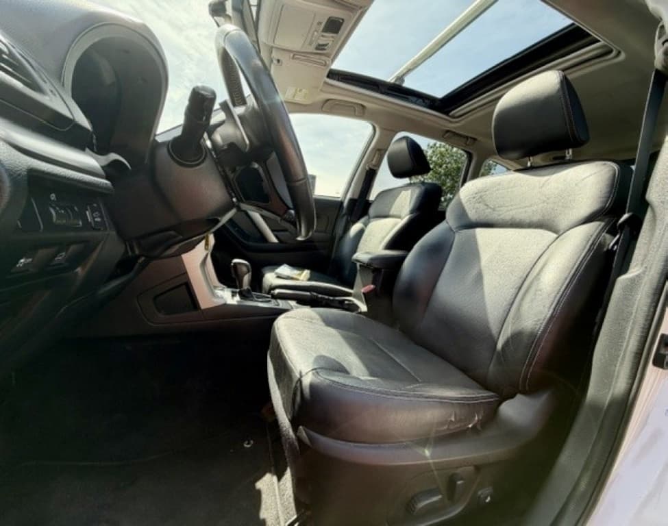 2015 Subaru Forester i Limited thumbnail 8