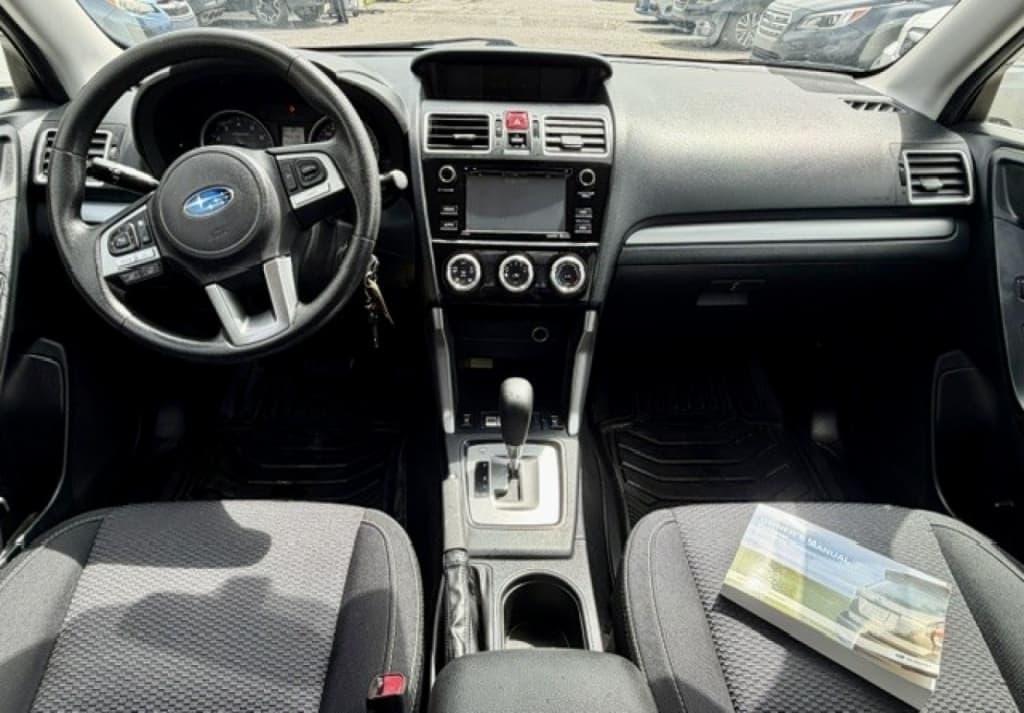 2017 Subaru Forester i thumbnail 9