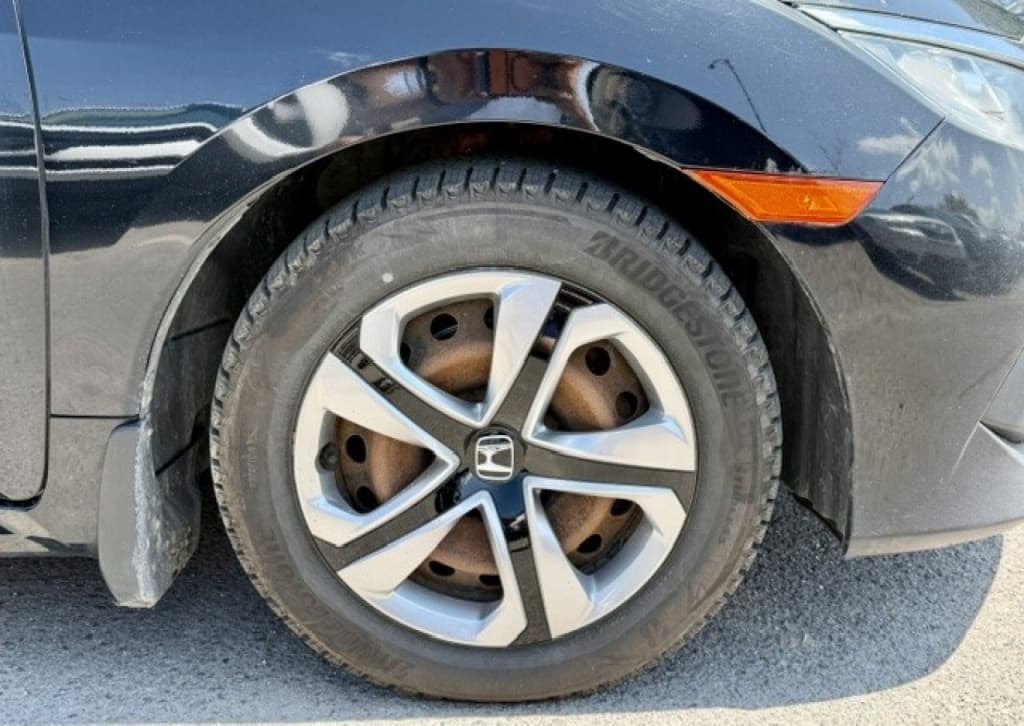 2017 Honda Civic Sedan LX thumbnail 5